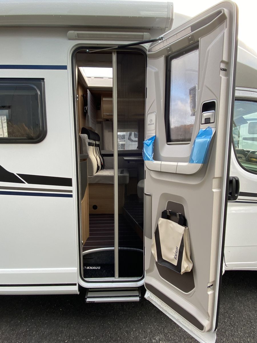 Fahrzeugabbildung Knaus Sky Ti PLATINUM SELECTION 650 MEG Automatik