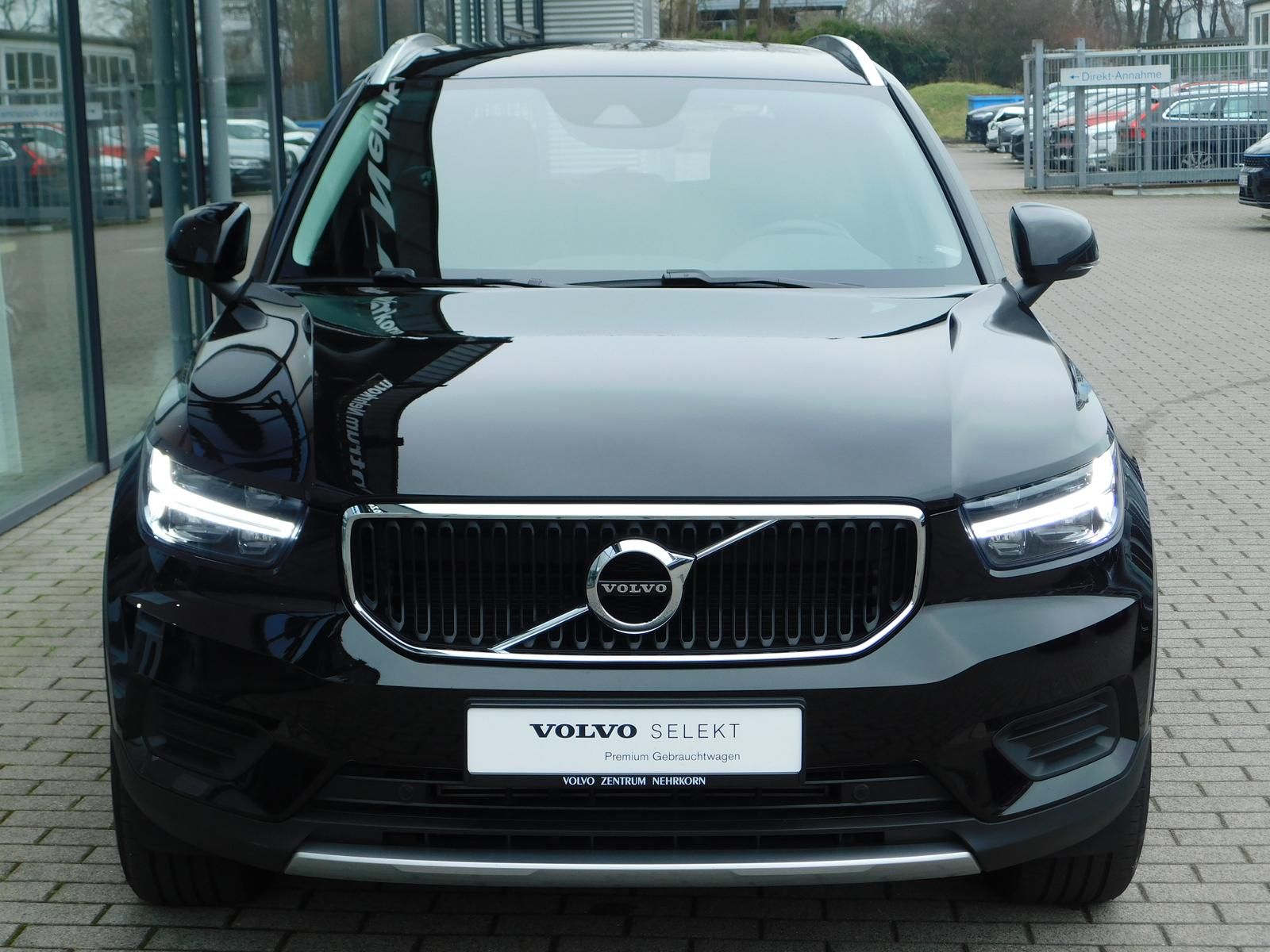 Fahrzeugabbildung Volvo XC40 T4 Automatik Momentum Pro 'Rückfahrkamera'