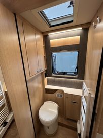 HYMER  ERIBA  HYMERCAR B-Klasse ML I 880 *Aktion Hubstützenanlage*