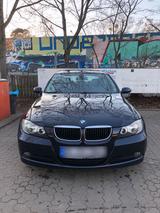 BMW 3er Limousine mit einer 2 L Maschine v... - BMW: Einer