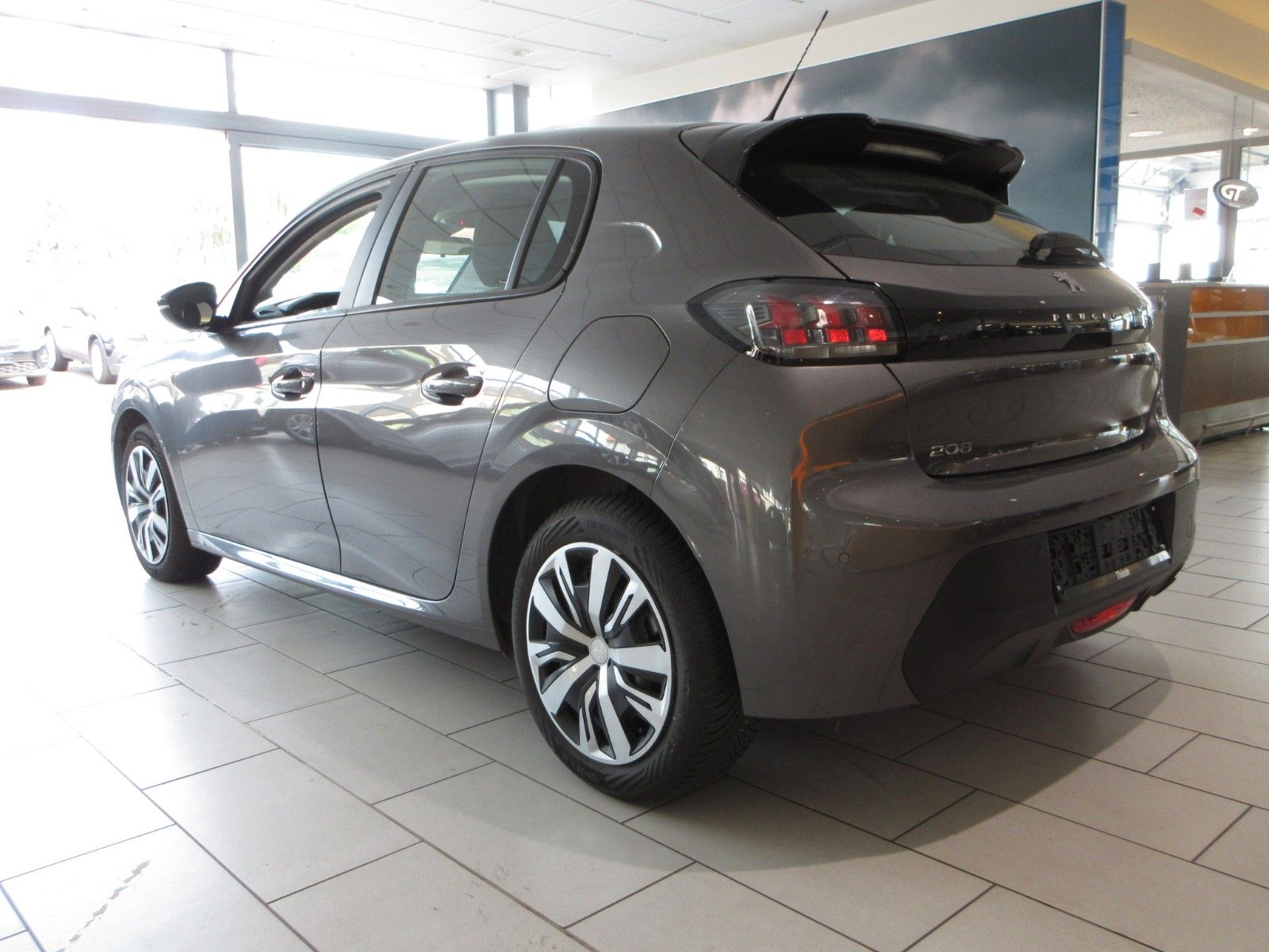 Fahrzeugabbildung Peugeot 208 Active Pack 1.2T LED/NAVI/PDC/TEMPOMAT