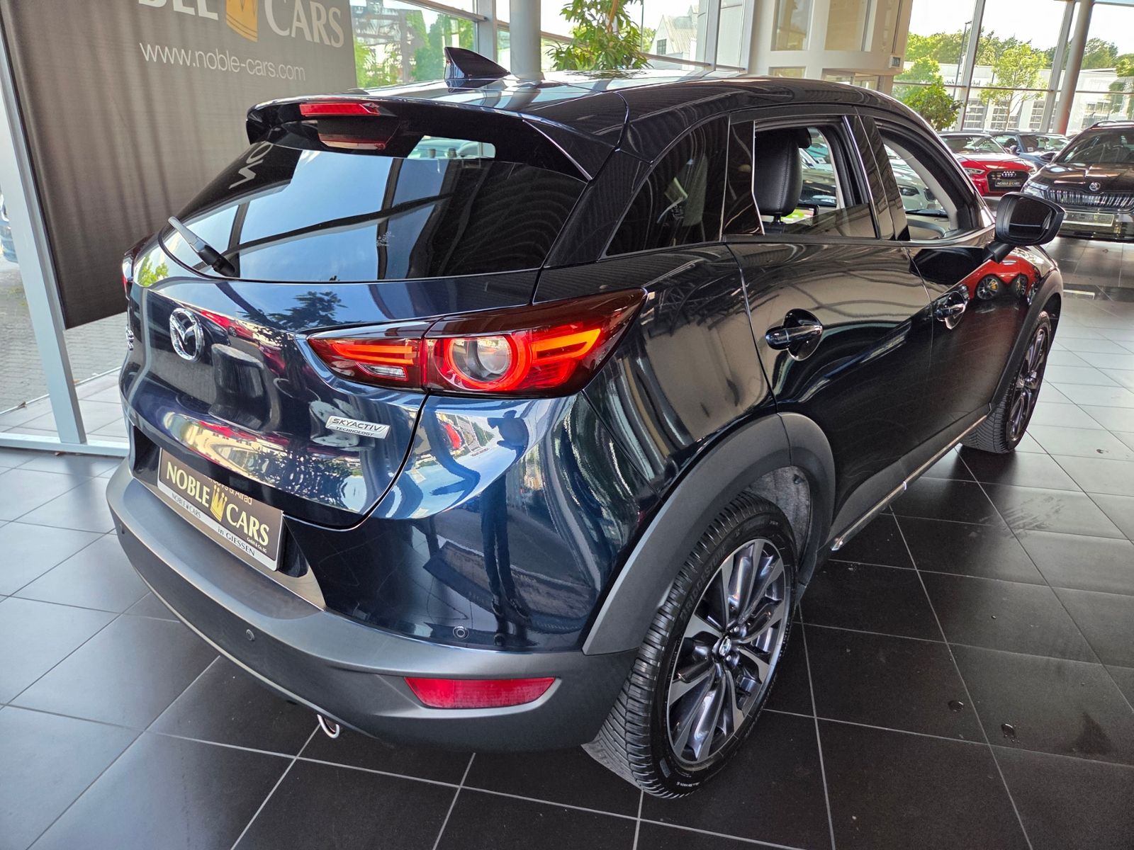 Fahrzeugabbildung Mazda CX-3 Sports-Line AWD HUD BOSE LED NAV SHZ 18"