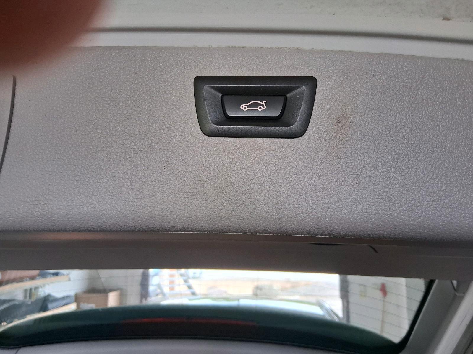 BMW  2014 — photo 13