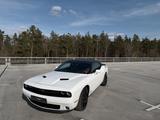 Dodge Challenger SXT Plus - Klappenauspuff NAP - weiße Dodge Challenger