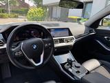 BMW 330i Sport Line Automatic 8-fach bereift - : Automatic