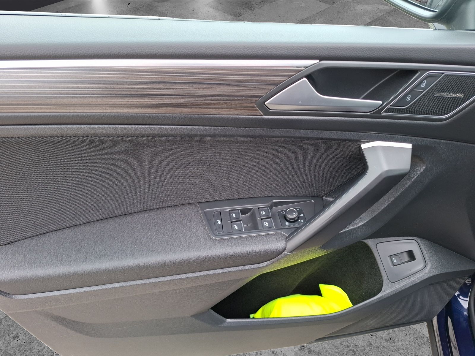 Fahrzeugabbildung Volkswagen Tiguan Allspace TDI Elegance DSG 4M Standhzg. Ma