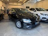 Volkswagen Golf 1.6 TDI 90 CV 5p. Trendline Blue - Volkswagen Golf mit Diesel-Antrieb: 1.9