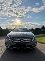 Mercedes-Benz 200 GLA 200 d 4MATIC Autom. - - Mercedes-Benz 200: D200