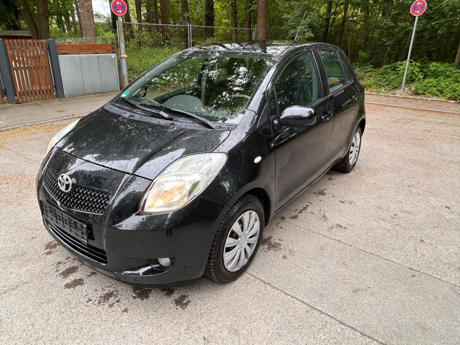 Toyota Yaris Team