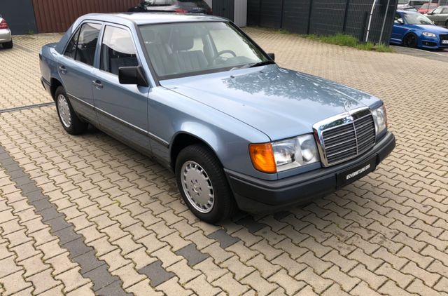 Mercedes-Benz 200,KLIMAANLAGE,OLDTIMER