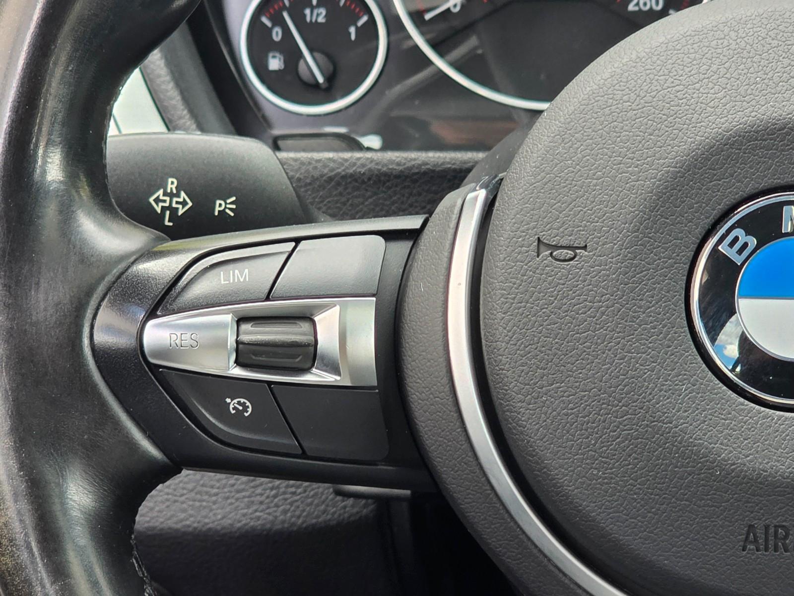 BMW 320 i M Sport*1.Hand*Scheckheft gepflegt*Ambient