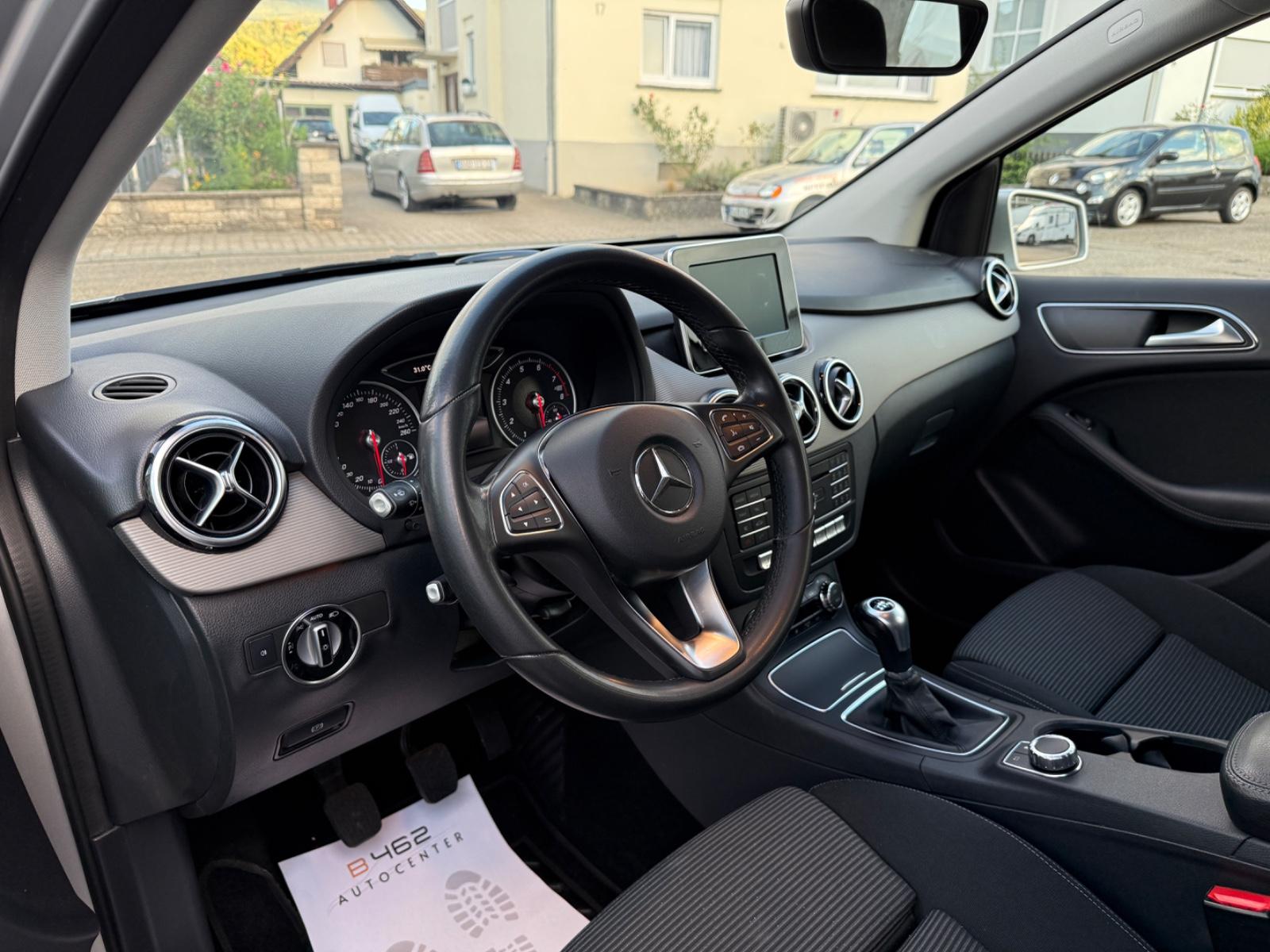 Mercedes-Benz B 180 BlueEfficiency Edition *82tkm* LED Shzg