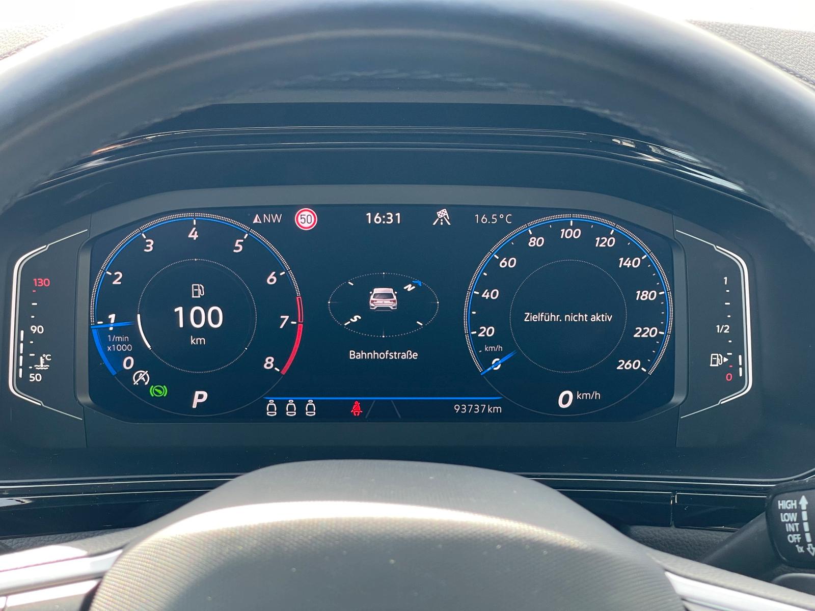 Volkswagen T-Roc R-Line 1.5 DSG ACC BLACK STYLE NAV PANO, миниатюра 23