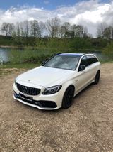Mercedes-Benz C 63 AMG  T Perf. Sitze und Abgas Pano Garantie - Mercedes-Benz C 63 AMG aus 2018