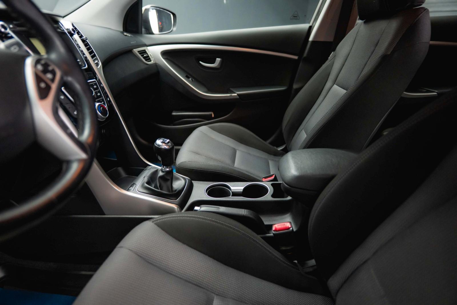 Hyundai i30 cw blue Trend | 1.Hand | LED | AHK | LHZ