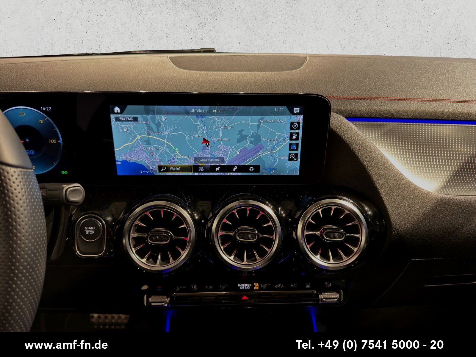 EQA 300 4MATIC AMG-LINE | LED | NAV | RFK | ELHK