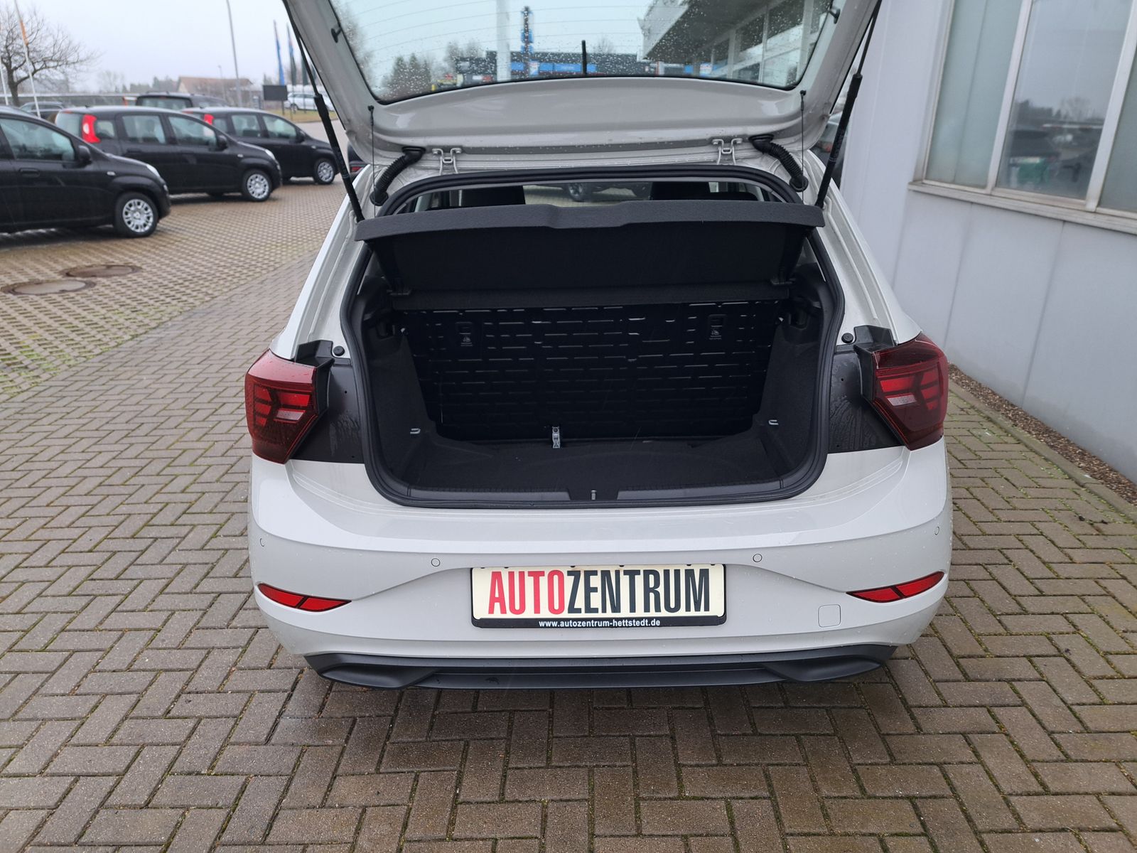 Fahrzeugabbildung Volkswagen Polo 1.0 LED KLIMA PDC LICHTSENSOR APPLECARPLAY
