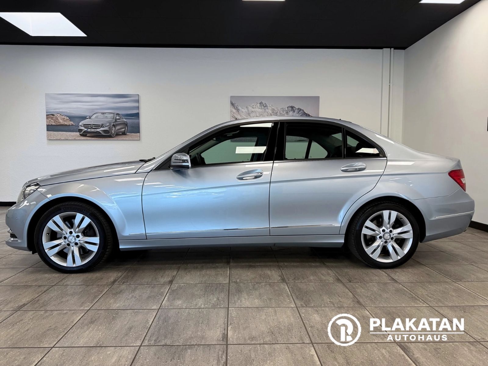 Fahrzeugabbildung Mercedes-Benz C 350 CDI Navi Tempomat Bi-Xenon MB-Service