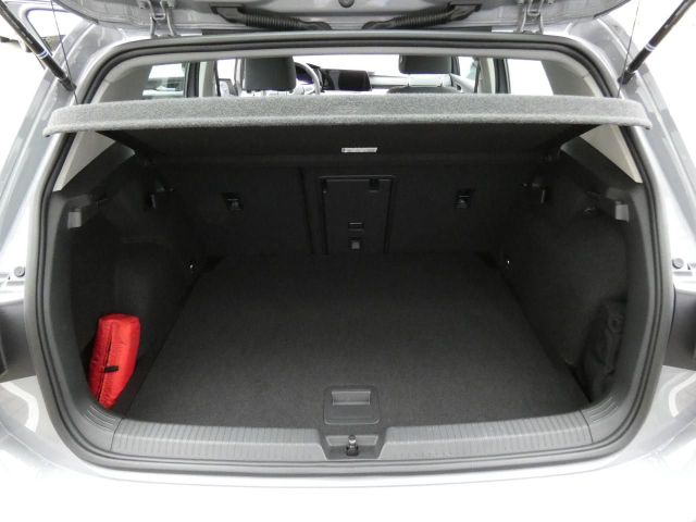 Golf VIII 1.0 eTSI DSG+Navi+Climatronic+LED+ACC