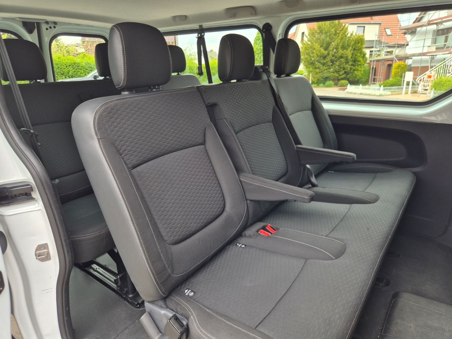 Fahrzeugabbildung Opel Vivaro B Kasten Kombi Combi L2H1 2,9t