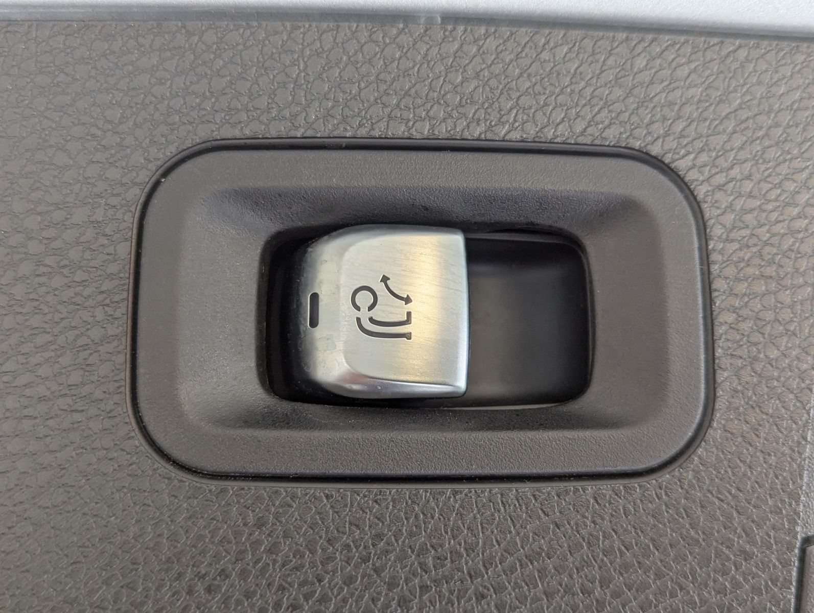 MERCEDES-BENZ E 220 d AMG StHz. Multibeam 360° Memory AHK 19" - Image 18