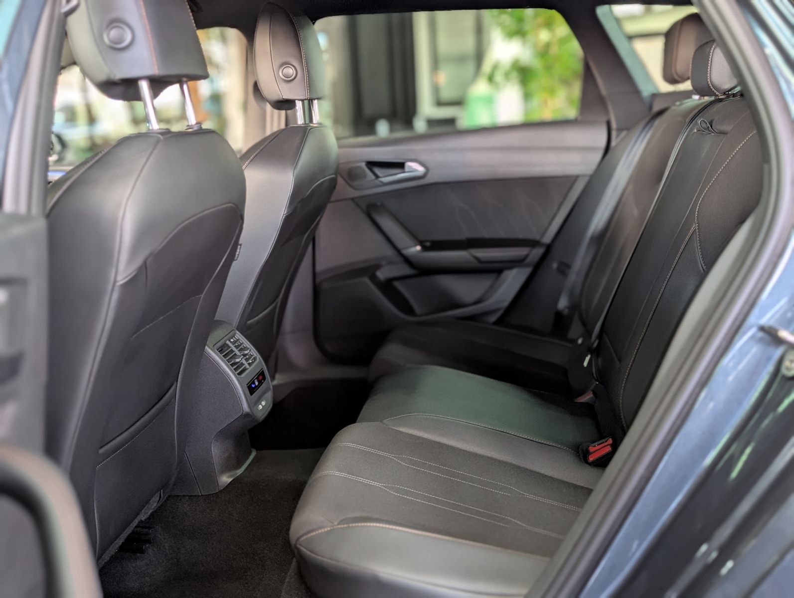 Fahrzeugabbildung CUPRA Leon 1.5 e-Hybrid PLUG-IN LED INTELIG-DRIVE EDGE