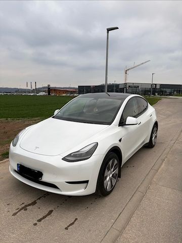 TESLA Model Y Hinterradantrieb RWD RWD