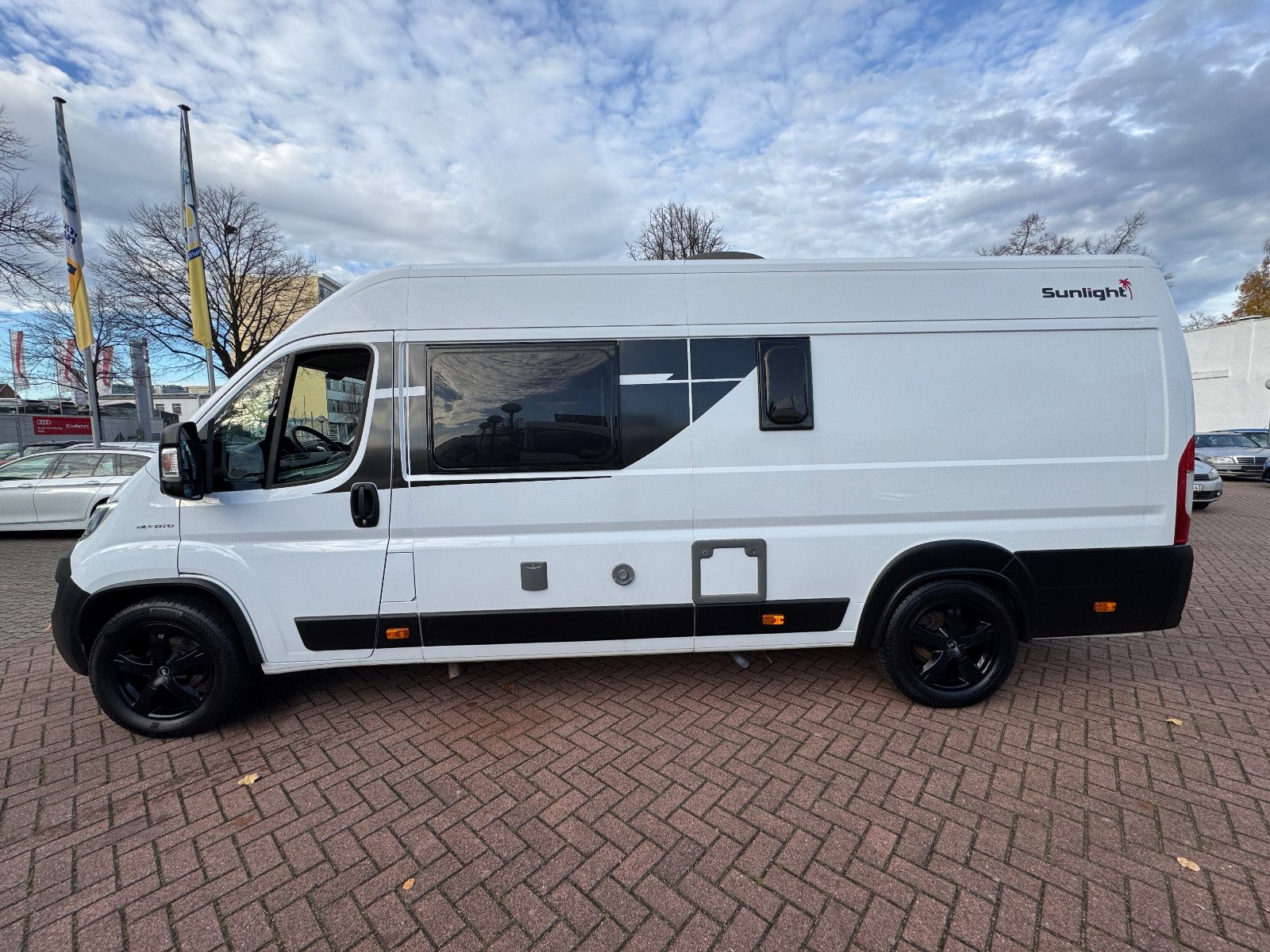 Fahrzeugabbildung Sunlight Cliff 640 FIAT EINZELLBETTEN TV KAMERA 18 ZOLL