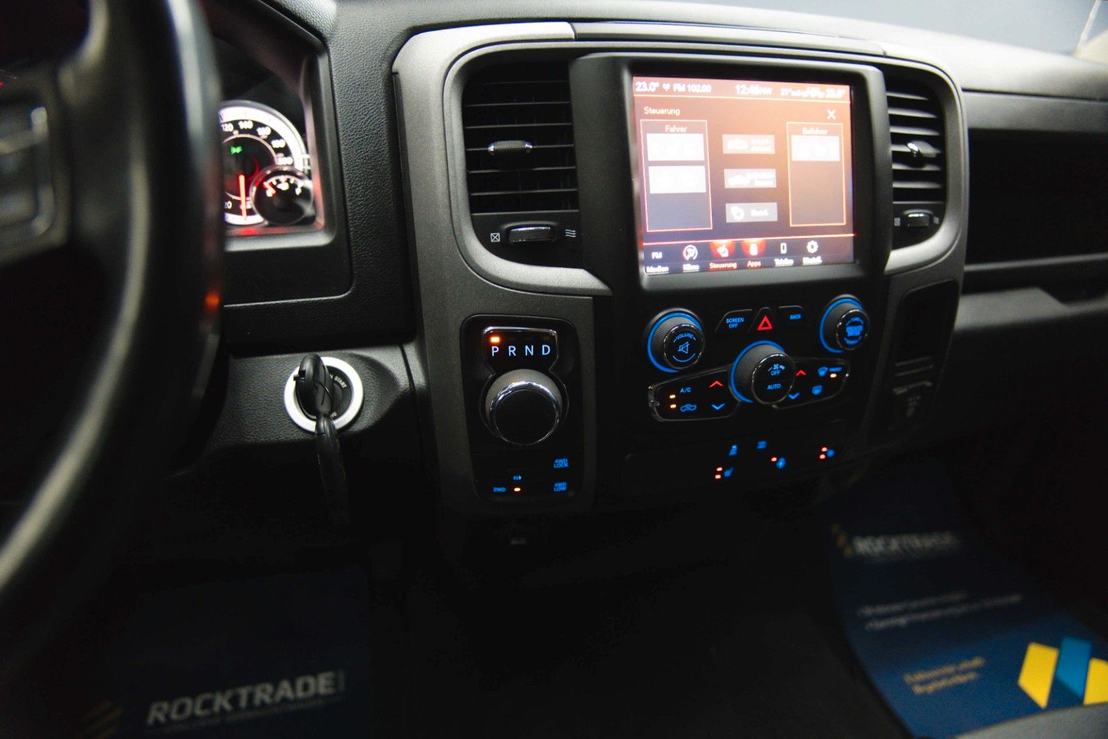 Fahrzeugabbildung Dodge RAM 5.7 V8 HEMI 4x4 OFFROAD Night-Paket *LED*AHK