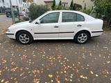 Skoda skoda Octavia 1.6  Benzin Automatik Klima ... - gebrauchte Skoda Octavia aus dem Jahr 2001