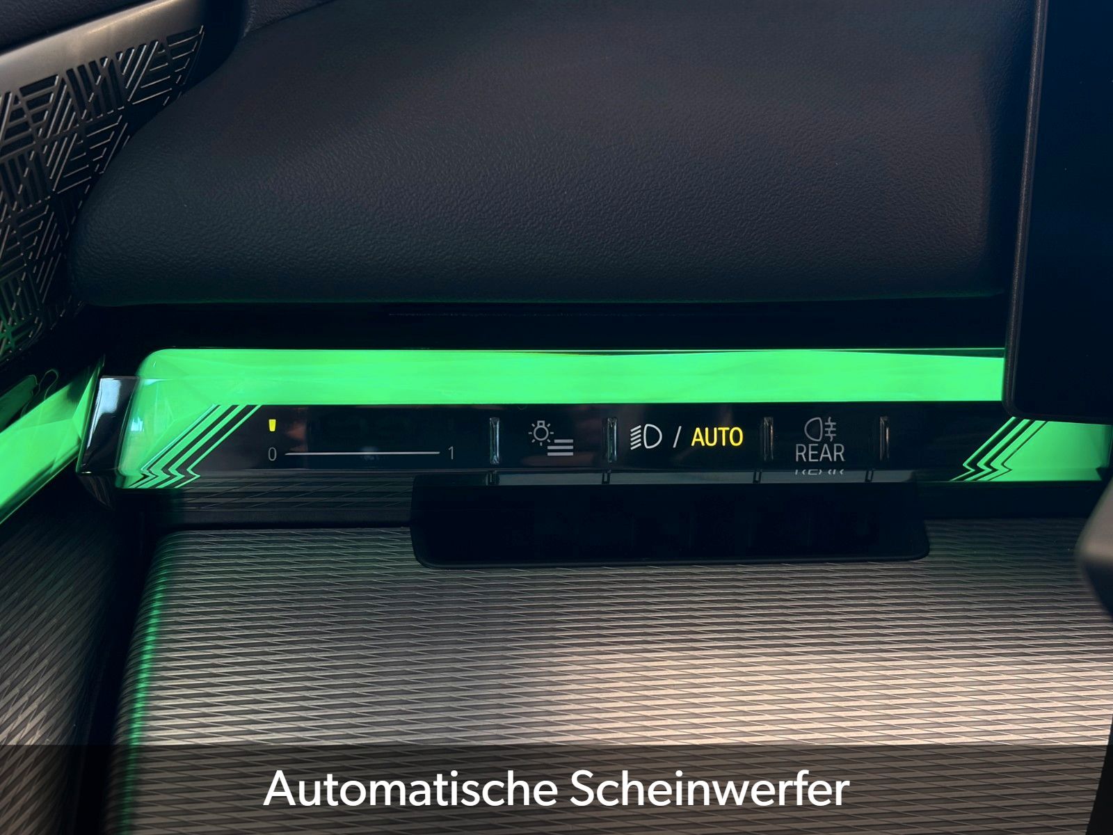Fahrzeugabbildung BMW i5 eDrive40 Touring M Sport Shadow 360° B&W HuD