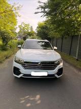 Volkswagen Touareg 3.0 V6 TDI 210kW 4MOT Tiptr. R-Line ... - VW Touareg in Duisburg