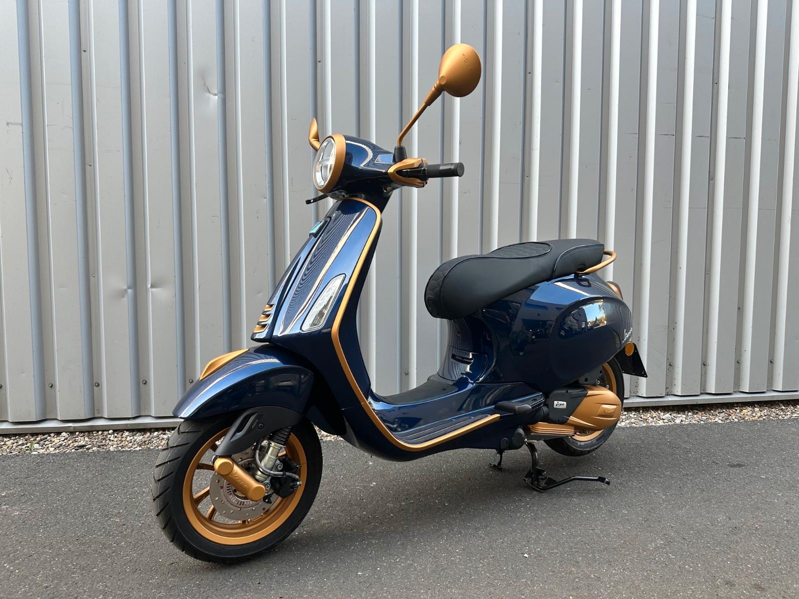 Vespa Primavera 125 E5 blau metallic , Gold Edition