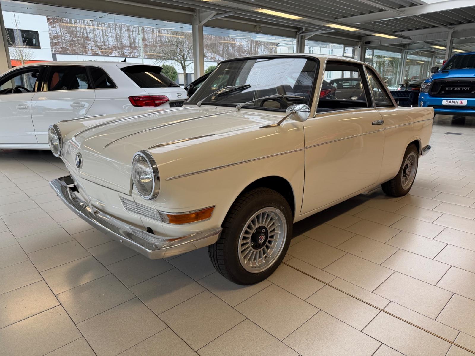 BMW 700  Coupe restauriert