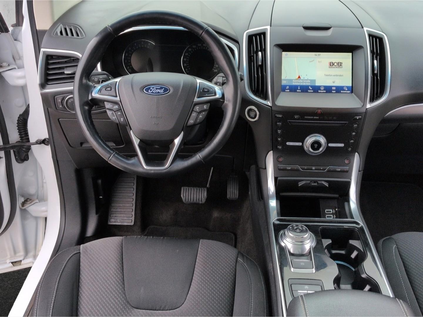 Ford Edge Titanium AWD 2.0D*AHK Panodach ACC B&O Navi
