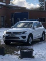 Volkswagen Touareg 3.0 V6 TDI SCR Exclusive BMT Terrain... - VW Touareg Gebrauchtwagen in Hamburg