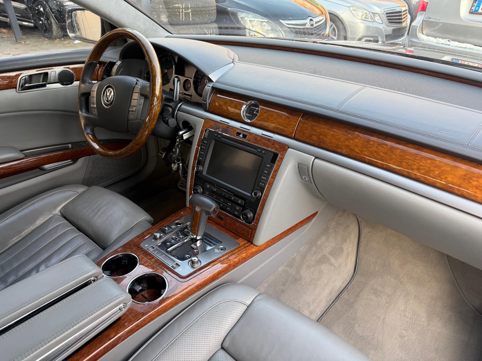Volkswagen Phaeton 4.2 V8 4Motion lang+LPG Gas+Voll+