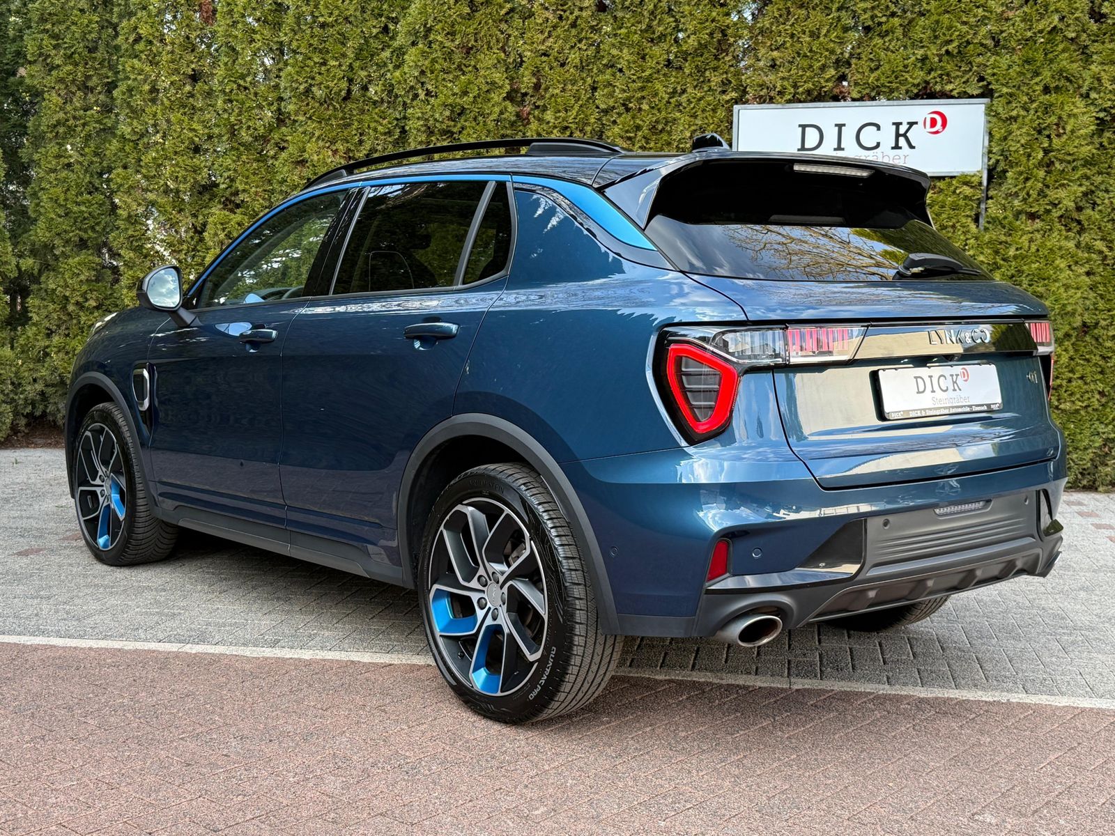 Fahrzeugabbildung Lynk&Co 01 1.5 T Aut PHEV PANO+LED+NAVI+ACC+MEMO+SHZ+360