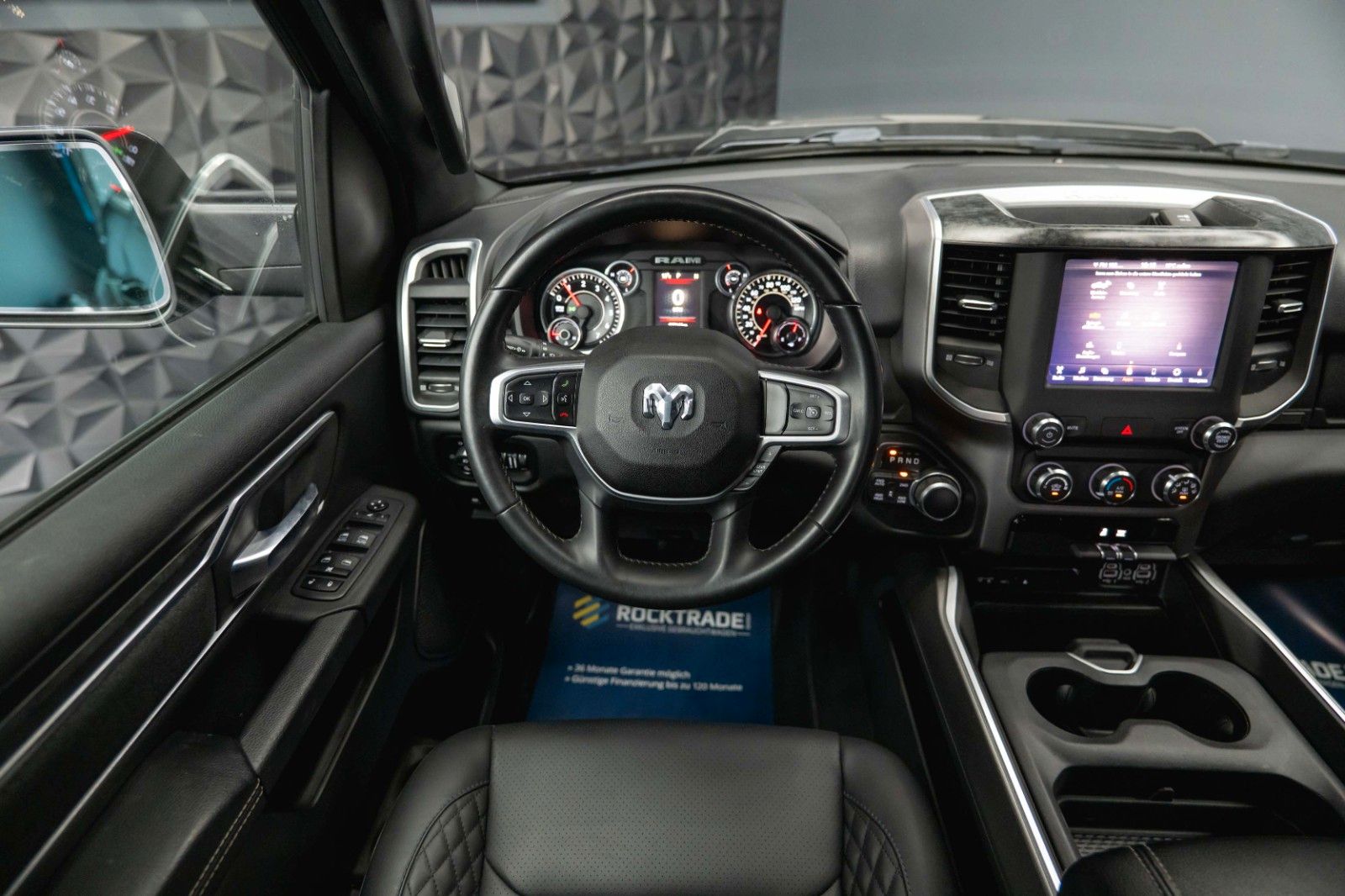 Fahrzeugabbildung Dodge RAM 5.7 V8 HEMI 4x4 OFFROAD Night Limited 19%
