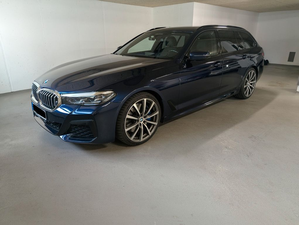 Image of BMW 540