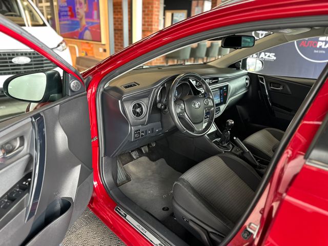 Toyota Auris Touring Sports Team D