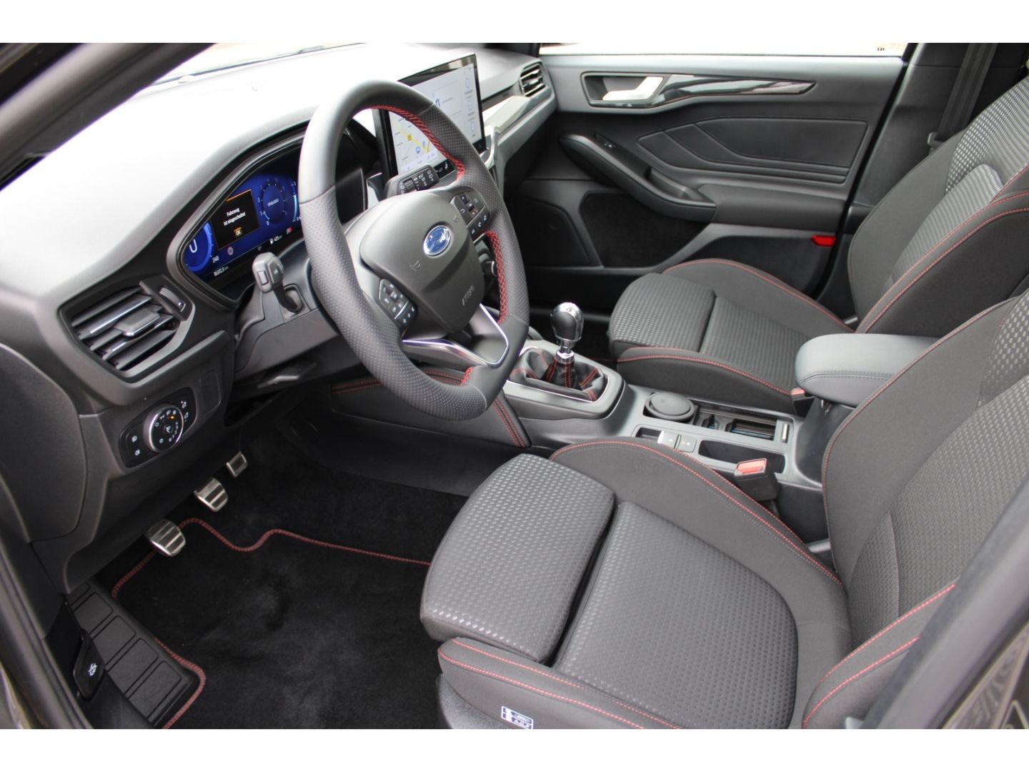 FORD Focus ST-Line X 1.0 EcoBoost ACC LED B&O TWA RFK - Image 7
