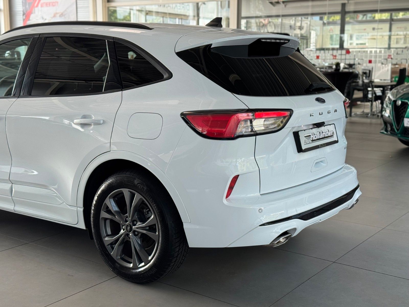 Fahrzeugabbildung Ford Kuga 1.5 ST-Line "Winter-Paket DAB/Navi Kamera"