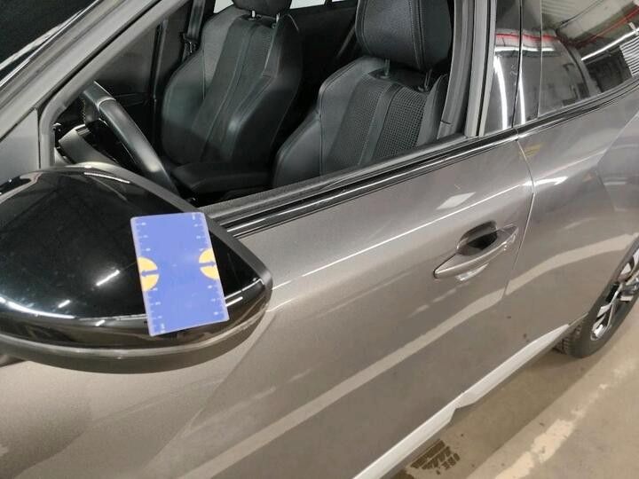 Fahrzeugabbildung Peugeot 2008 GT 8-AUTOMATIK GRA NAVI PDC 1.HAND