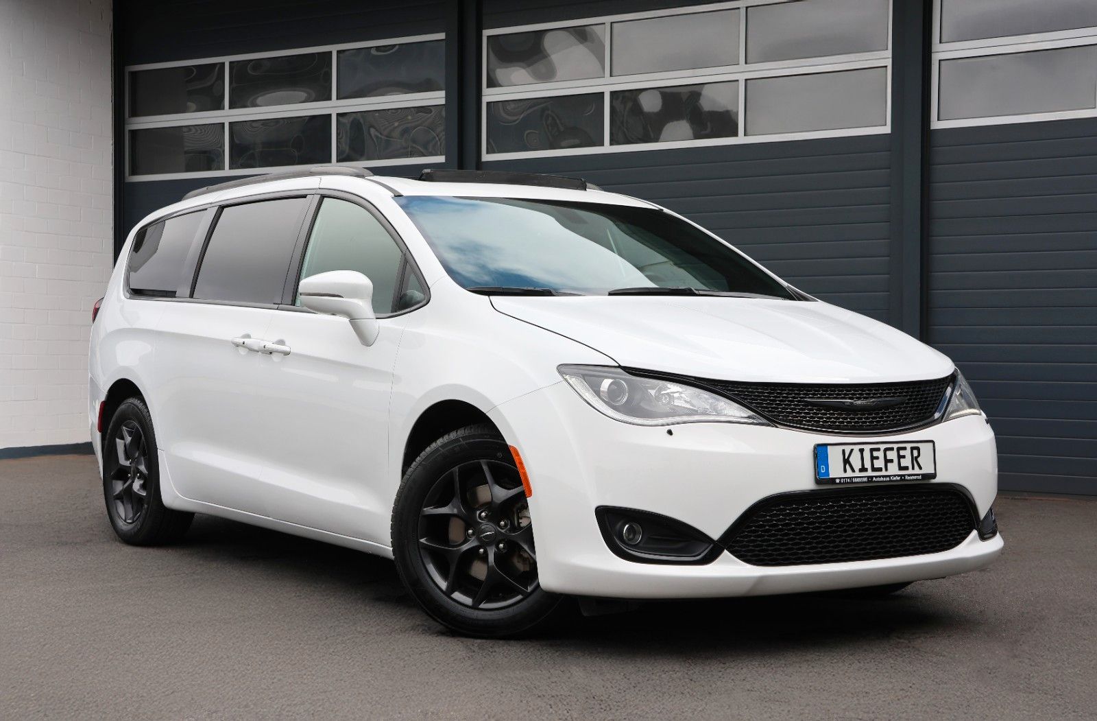 Chrysler Pacifica S LIMITED