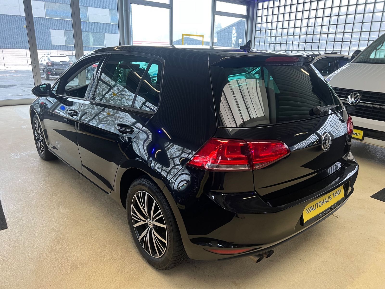 Fahrzeugabbildung Volkswagen Golf VII Lim. 2.0 TDI DSG Allstar *SCHECKHEFTG*