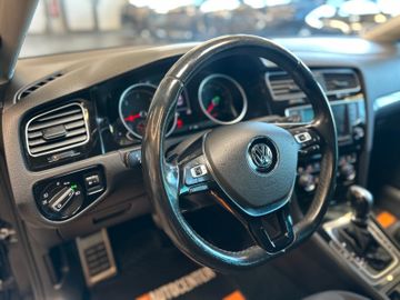 Volkswagen Golf VII Lim. Allstar BMT *Navi*