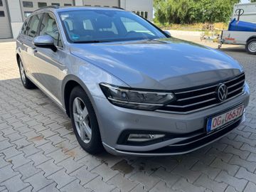 Volkswagen Passat Variant - 4