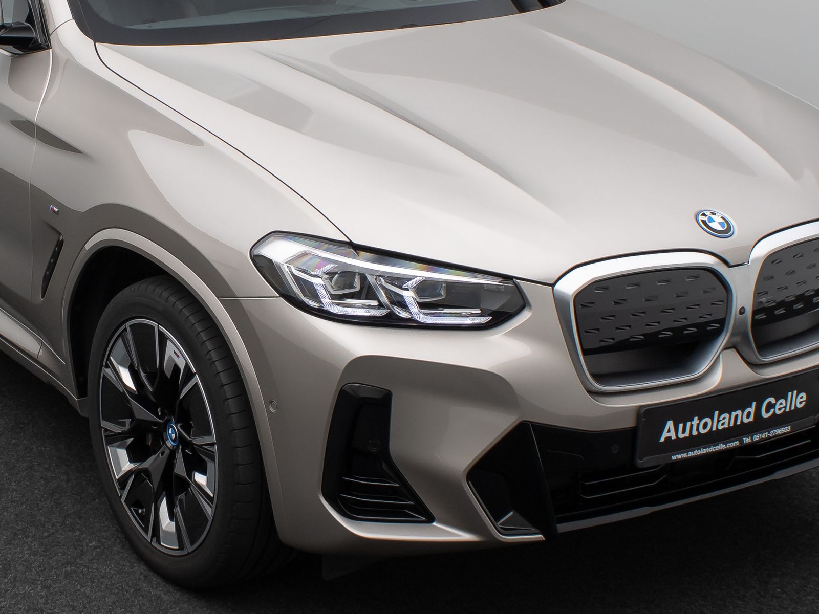 Fahrzeugabbildung BMW iX3 Impressive M Sport Panorama 360°HUD DAB H/K