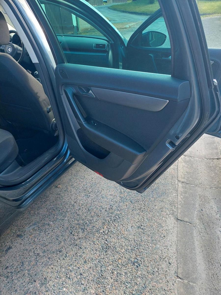 Volkswagen Passat 2012 — photo 14
